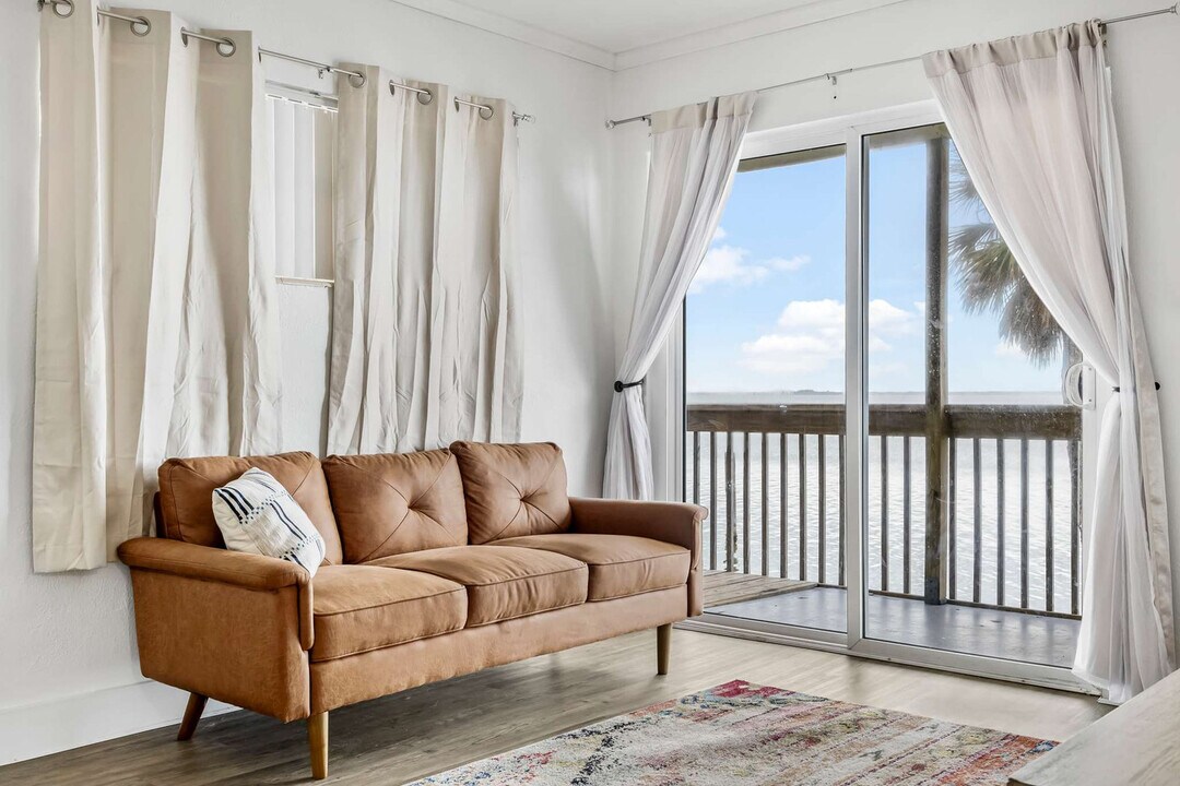 3524 S Atlantic Ave-Unit -FL2-ID1044496P in Cocoa Beach, FL - Foto de edificio