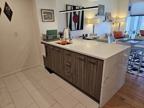 2 Earhart St, Unit 707 in Cambridge, MA - Building Photo - Building Photo