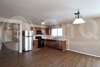 9628 W Cordes Rd in Tolleson, AZ - Building Photo - Building Photo