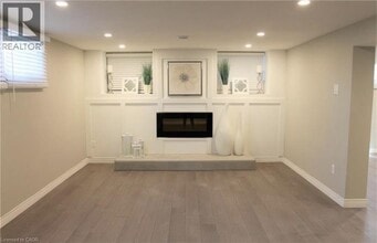 89 Regent Dr in St Catharines, ON - Building Photo - Building Photo