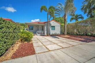 1535 Jackson St in Hollywood, FL - Foto de edificio - Building Photo