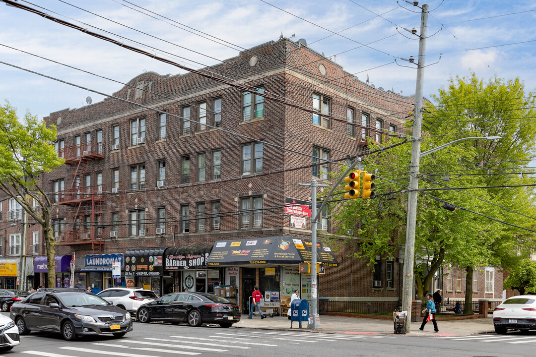 2105 E 12th St in Brooklyn, NY - Building Photo