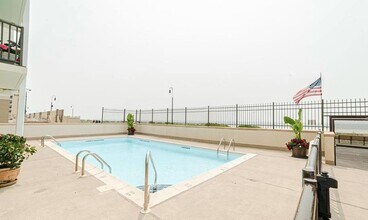 420 Shore Rd in Long Beach, NY - Building Photo - Building Photo