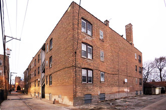 3215 N Keating Ave in Chicago, IL - Building Photo - Building Photo