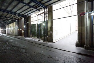 40 FortyGold in New York, NY - Foto de edificio - Building Photo