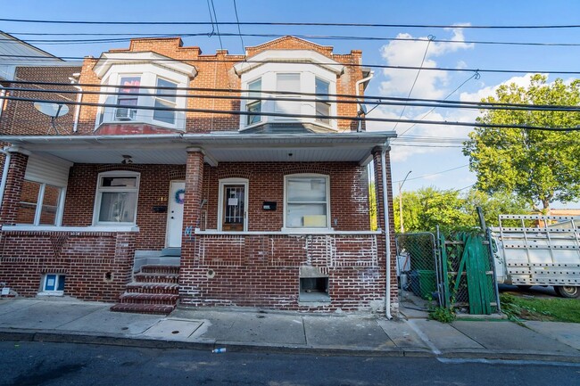 property at 213 N Railroad St