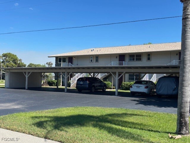 5917 Littlestone Ct in North Fort Myers, FL - Foto de edificio