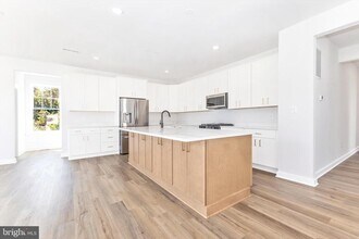 1261 Mayo Ridge Rd in Edgewater, MD - Building Photo - Building Photo