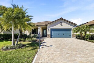 17234 Blue Rdg Pl in Bradenton, FL - Building Photo