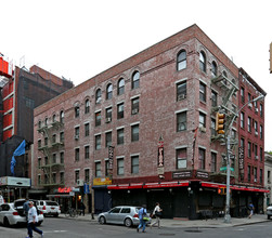 32 Spring St in New York, NY - Building Photo - Building Photo