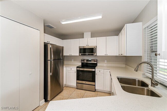 property at 1023 SE 17th Ave