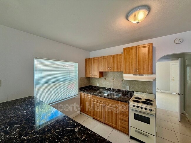 1609 9th Ave W in Bradenton, FL - Building Photo - Building Photo