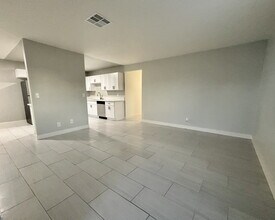 6927 Appleton Dr in Las Vegas, NV - Building Photo - Building Photo