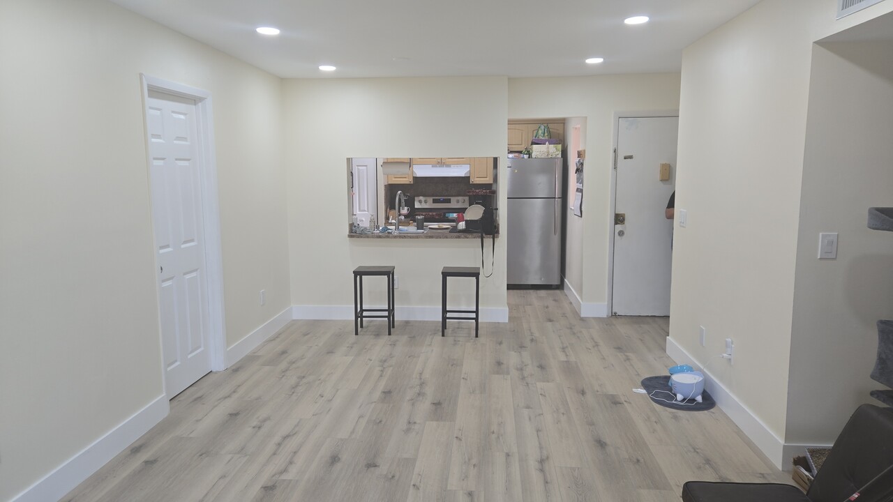 6520 W 27th Ct, Unit #23-55 in Hialeah, FL - Foto de edificio