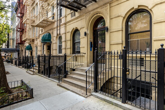 344 E 87th St in New York, NY - Building Photo - Building Photo