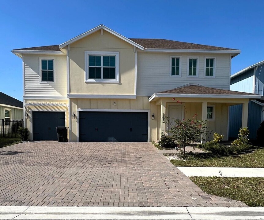 1365 Harvest Vw Xing in Loxahatchee, FL - Building Photo
