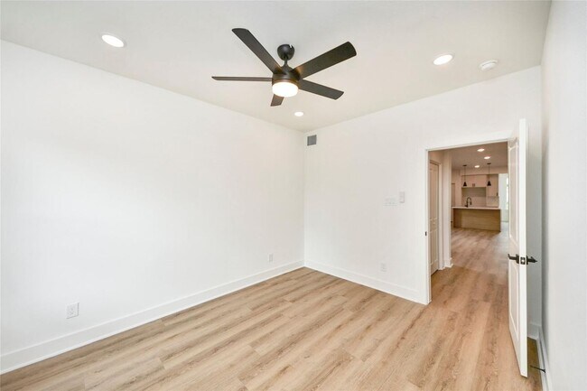 932 South Ln in Houston, TX - Building Photo - Building Photo