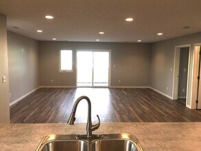 316 26th Ave in Sheldon, IA - Building Photo - Building Photo