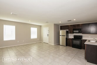 8728 Texas Risinger Dr in Fort Worth, TX - Foto de edificio - Building Photo