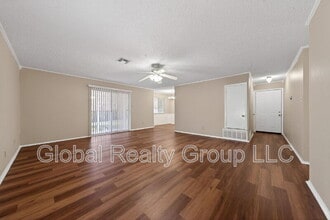 4834 Sorrento in San Antonio, TX - Building Photo - Building Photo