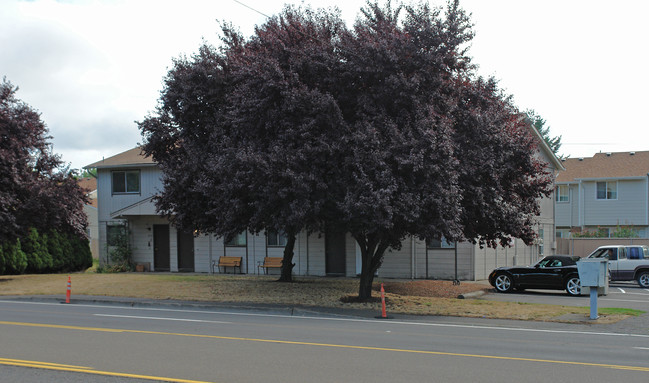 Lancaster Townhomes in Salem, OR - Building Photo - Building Photo