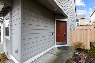 9302 12th St NE in Lake Stevens, WA - Building Photo - Building Photo