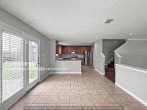 20730 Springlight Ln in Spring, TX - Foto de edificio - Building Photo