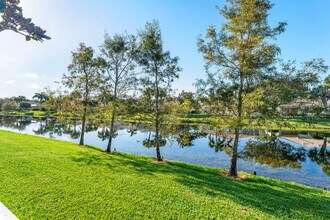 8308 Rosalie Ln in Wellington, FL - Building Photo - Building Photo