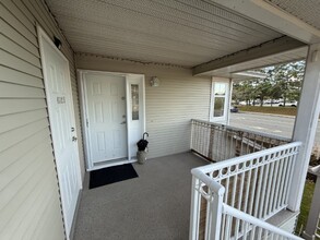 6142 McGirr Rd in Nanaimo, BC - Building Photo - Building Photo