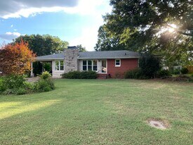 117 Camellia Dr, Unit 7725 in Florence, AL - Building Photo
