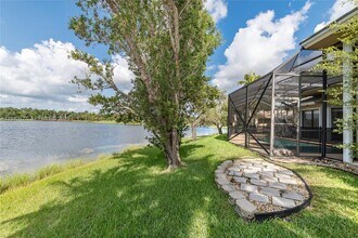 1051 Woodfall Ct in Weston, FL - Building Photo - Building Photo