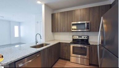 1099 Boulevard SE-Unit -2106 in Atlanta, GA - Building Photo - Building Photo