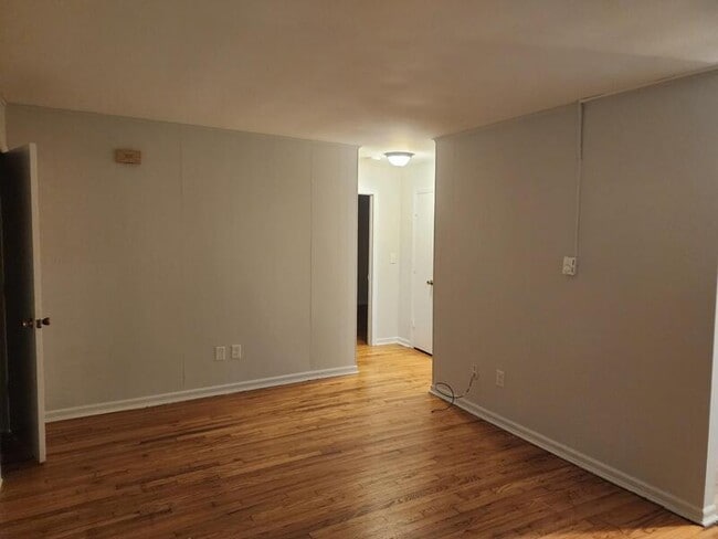 11 Alexander Dr in Hyde Park, NY - Building Photo - Building Photo