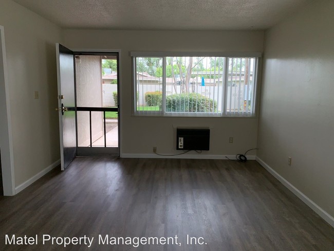 2700 Mac Dougal St-Unit -25,26,27,28 in Modesto, CA - Building Photo - Building Photo