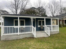 394 Egypt Rd in Mount Pleasant, SC - Building Photo