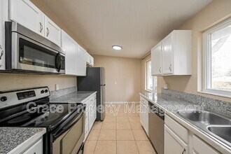 701 S Simms St in Lakewood, CO - Building Photo - Building Photo