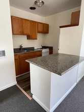 352 Palm Ave, Unit 3 in Oakland, CA - Building Photo - Building Photo