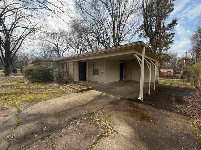 1315 Woodston Rd in Memphis, TN - Building Photo - Building Photo