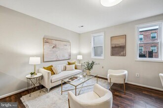 1421 Columbia Rd NW in Washington, DC - Building Photo - Building Photo