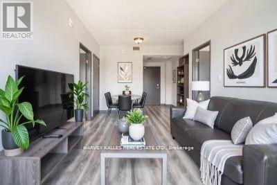 275 Larch St in Waterloo, ON - Building Photo - Building Photo
