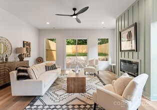 2411 Pruitt St in Charlotte, NC - Building Photo - Building Photo