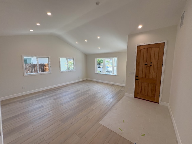 14671 Comet St in Irvine, CA - Building Photo - Building Photo