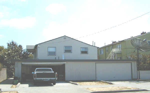 234 S 43rd St in Richmond, CA - Foto de edificio - Building Photo