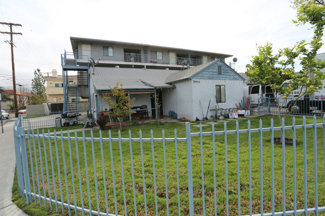 1958 Parish Pl in Burbank, CA - Building Photo - Building Photo