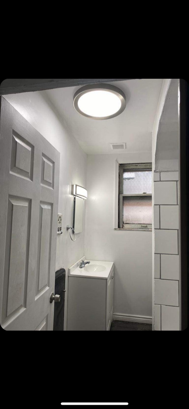 property at 3377 Parkview Ave