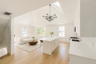 45 Trapelo Rd in Belmont, MA - Building Photo - Building Photo