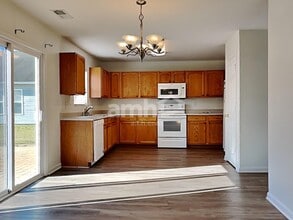 8834 Kirkville Ln in Charlotte, NC - Foto de edificio - Building Photo