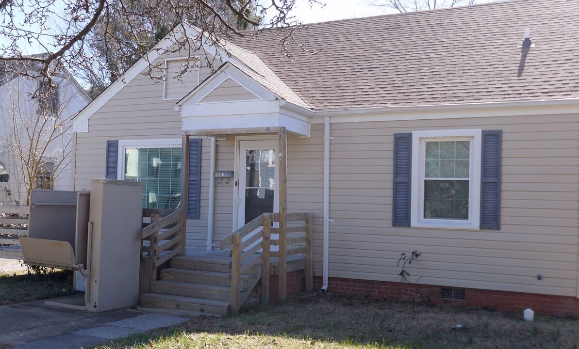 615 Cedar St in Elizabeth City, NC - Building Photo