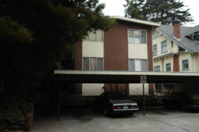 3051 Richmond Blvd in Oakland, CA - Building Photo - Building Photo