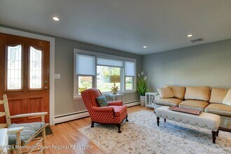 105 St Louis Ave in Point Pleasant Beach, NJ - Foto de edificio - Building Photo